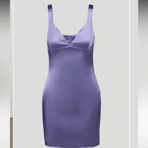 Aritzia Ten By Babaton Lala V Neck Satin Mini Dress NWT Isolite Purple Size 4